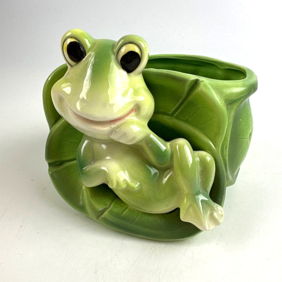 Super Cute Vintage Anthropomorphic Frog Planter For Succulents Flowers Or Plant - Picture 1 of 12